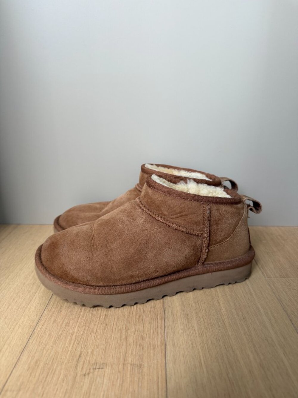 Ugg Classic Ultra Mini, Size 6 - Picture 3 of 6